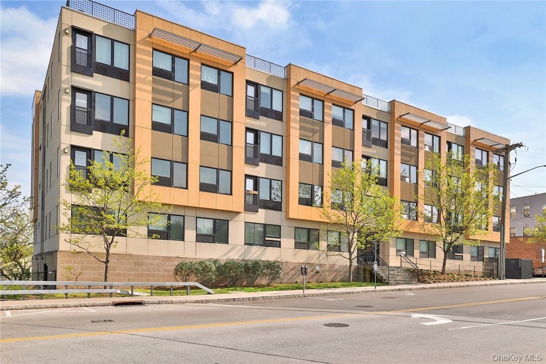 Exceptional real estate property situated in a prime location, with co...