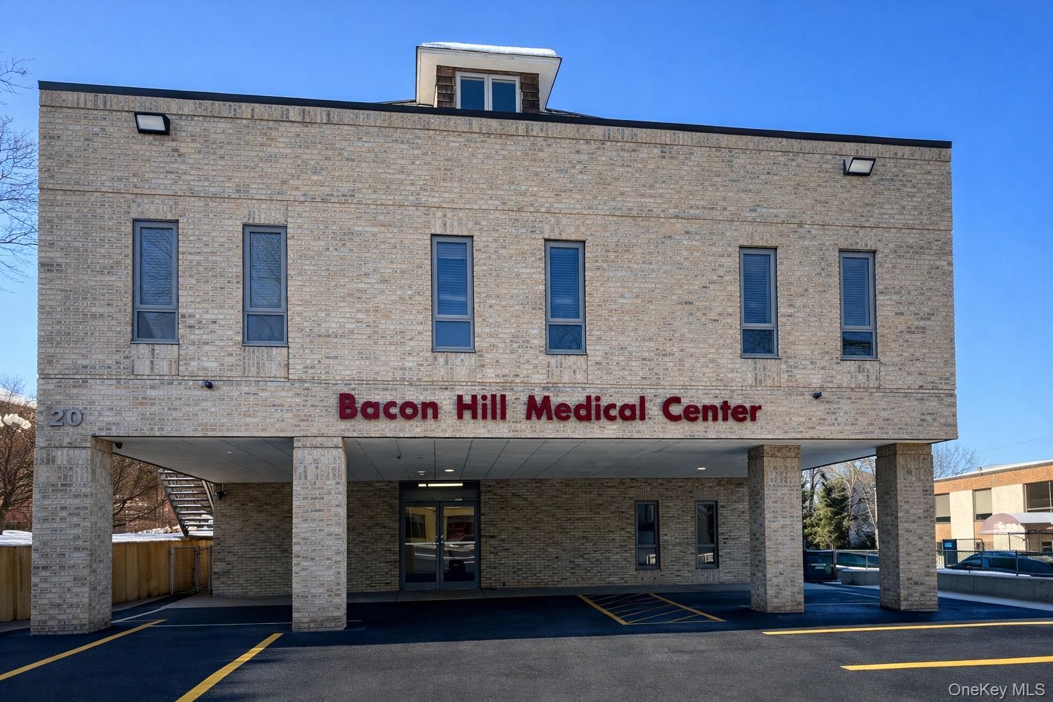 ±1,800 SF second-floor medical office suite available for lease i...