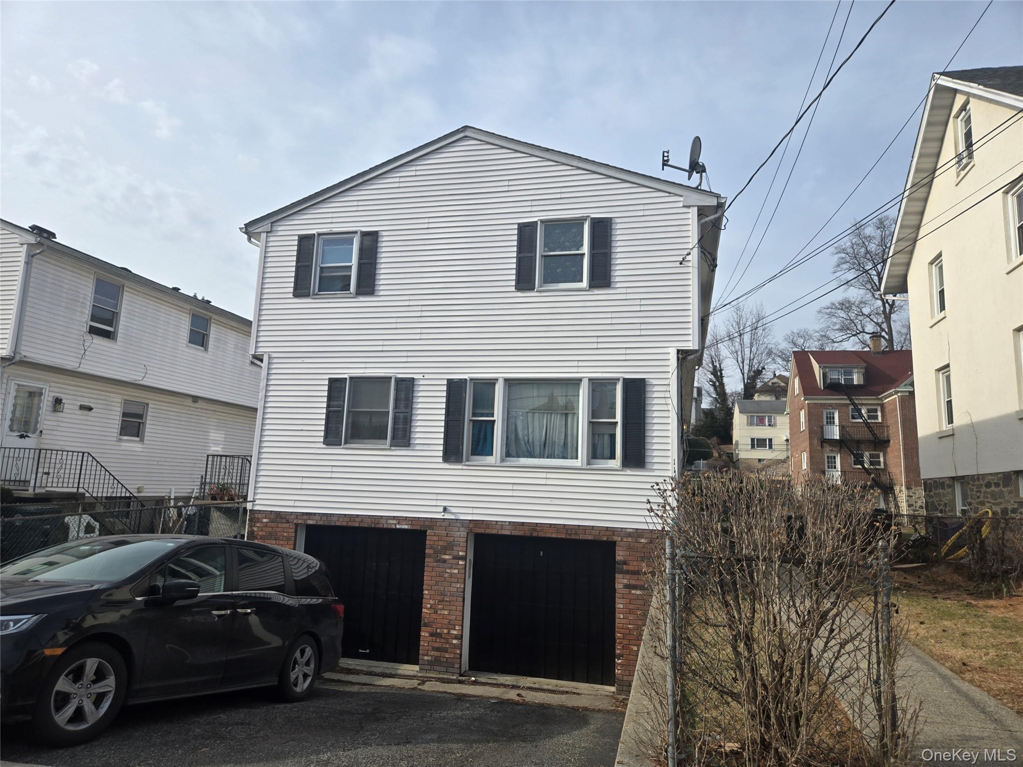 Totally renovated in 2025 this 3 bedroom 1.5 bath back unit of a duple...