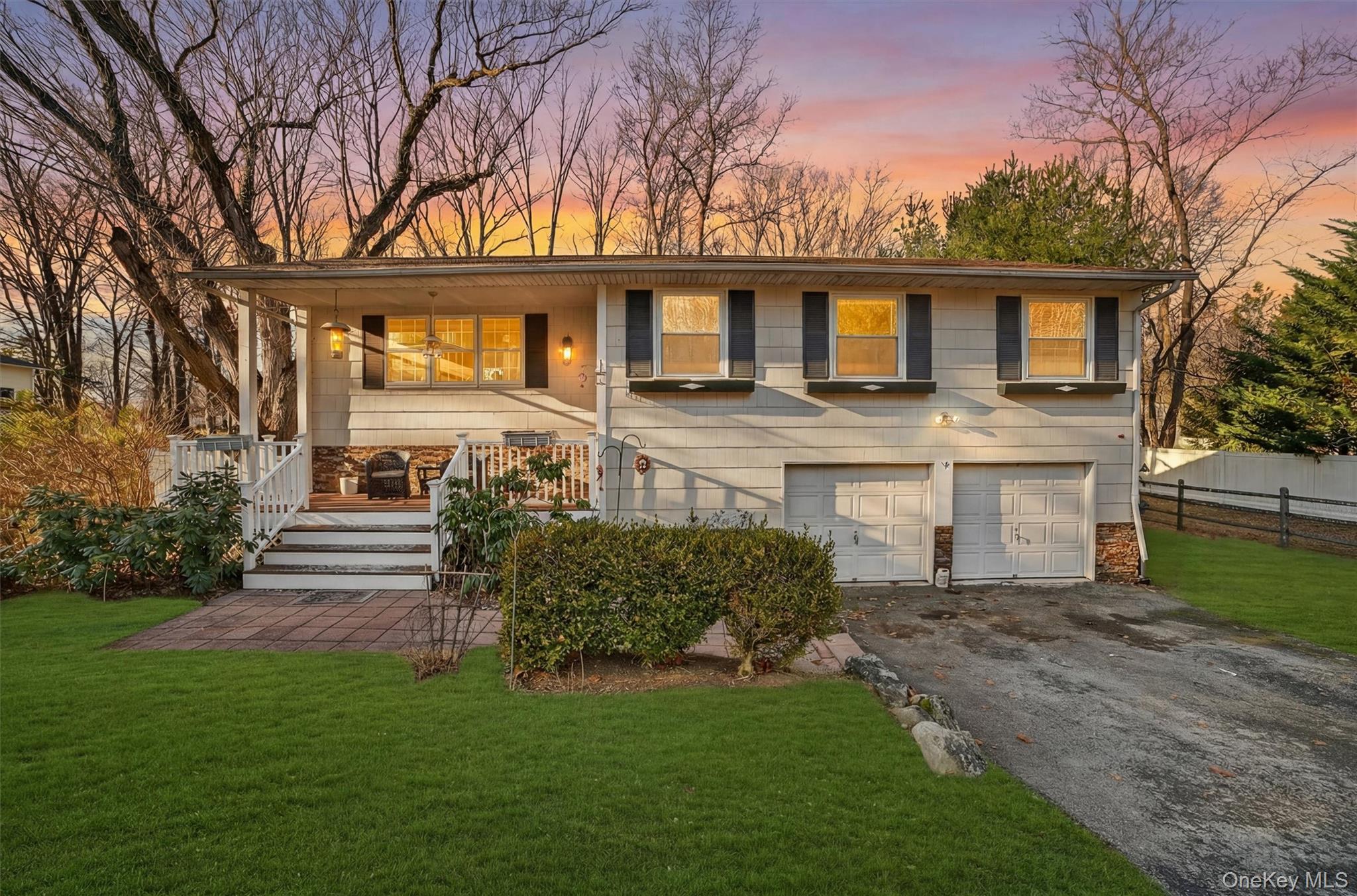 The Perfect Blend of Comfort, Space & Convenience! Welcome to this bea...