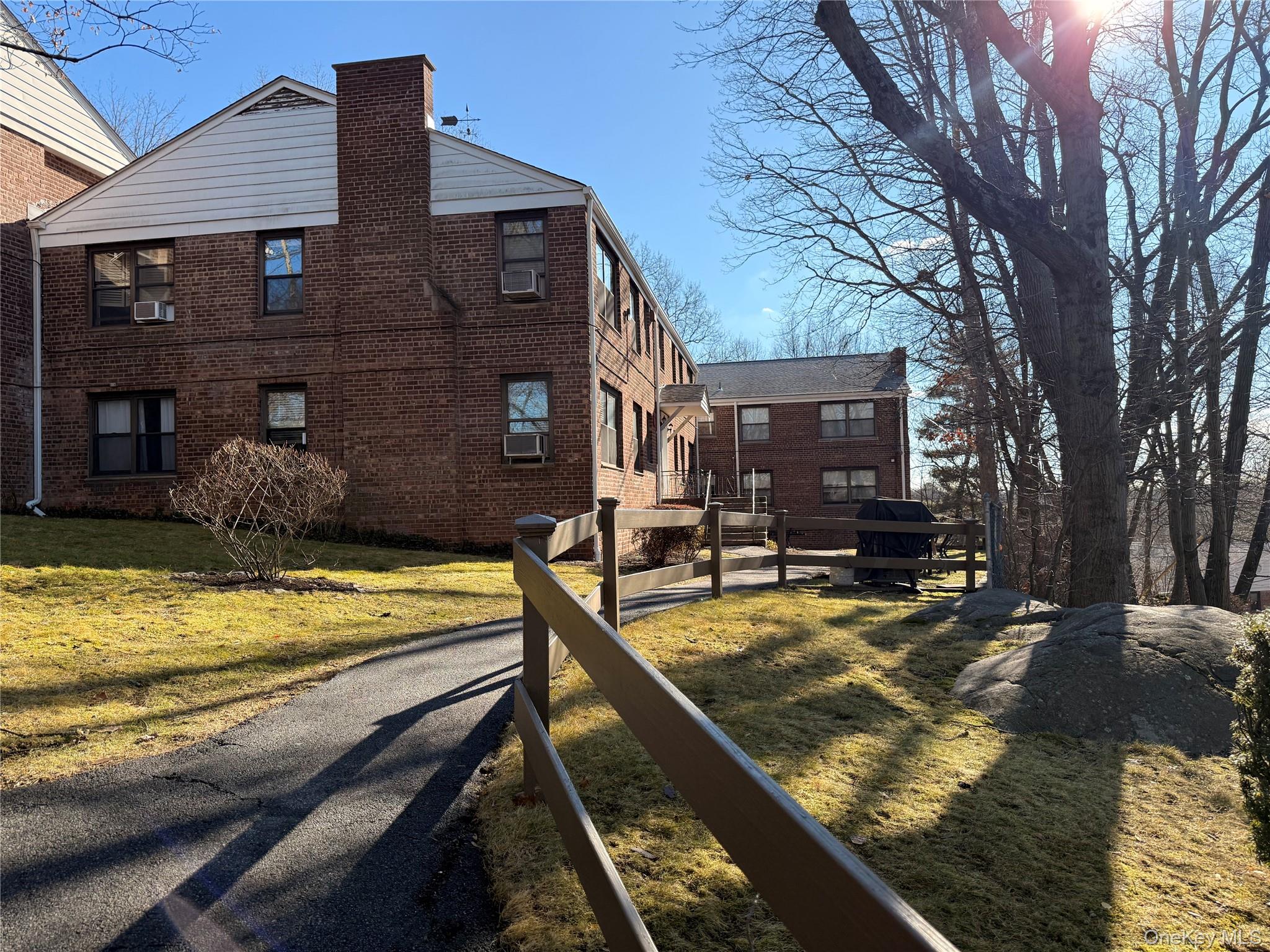 Welcome to Country Club Ridge! A beautiful, bright and renovated 2 BR...