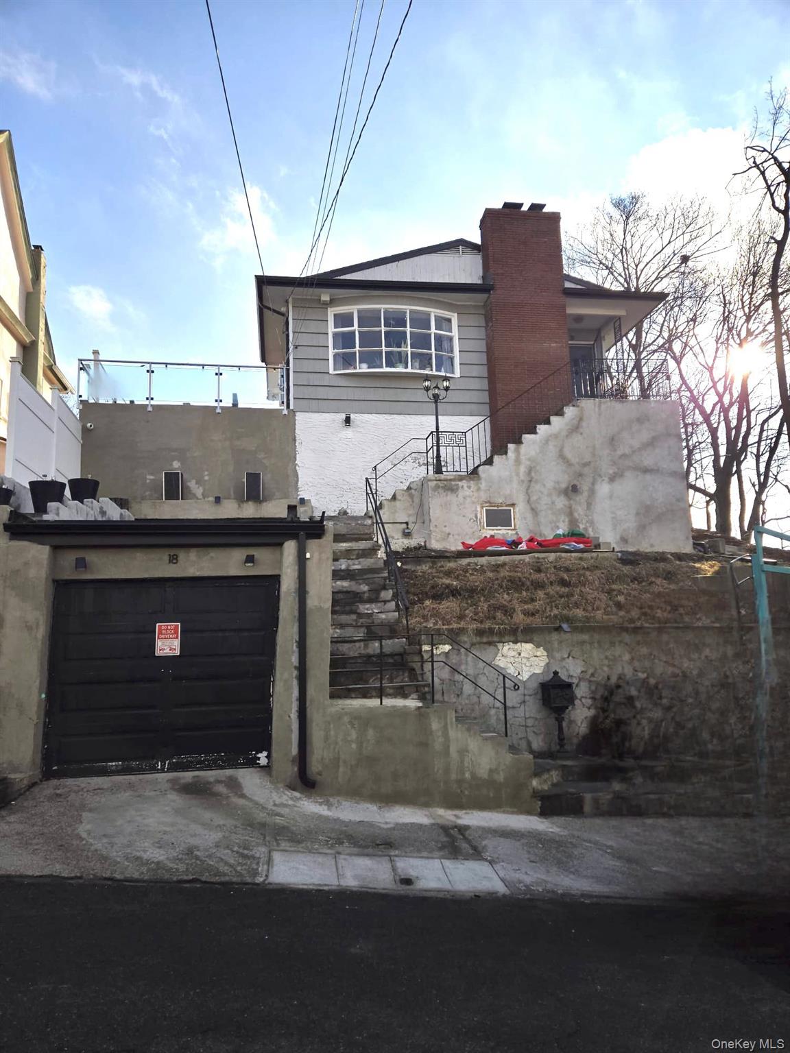 Charming Move-In Ready Home in Yonkers!   Welcome to this beautifully...