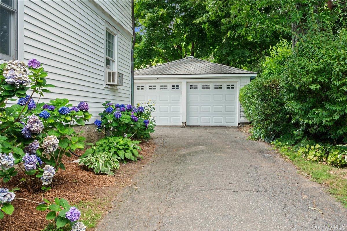 Photo 6 of this property