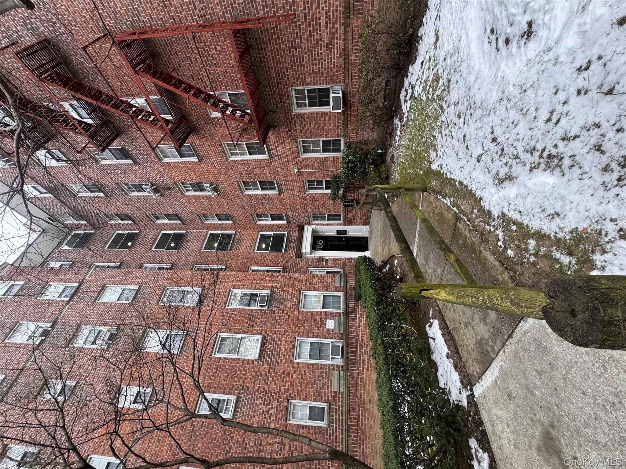 A studio, with one full bathroom is now available in the Fleetwood Par...