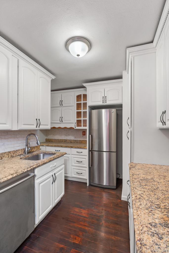 Photo 6 of this property