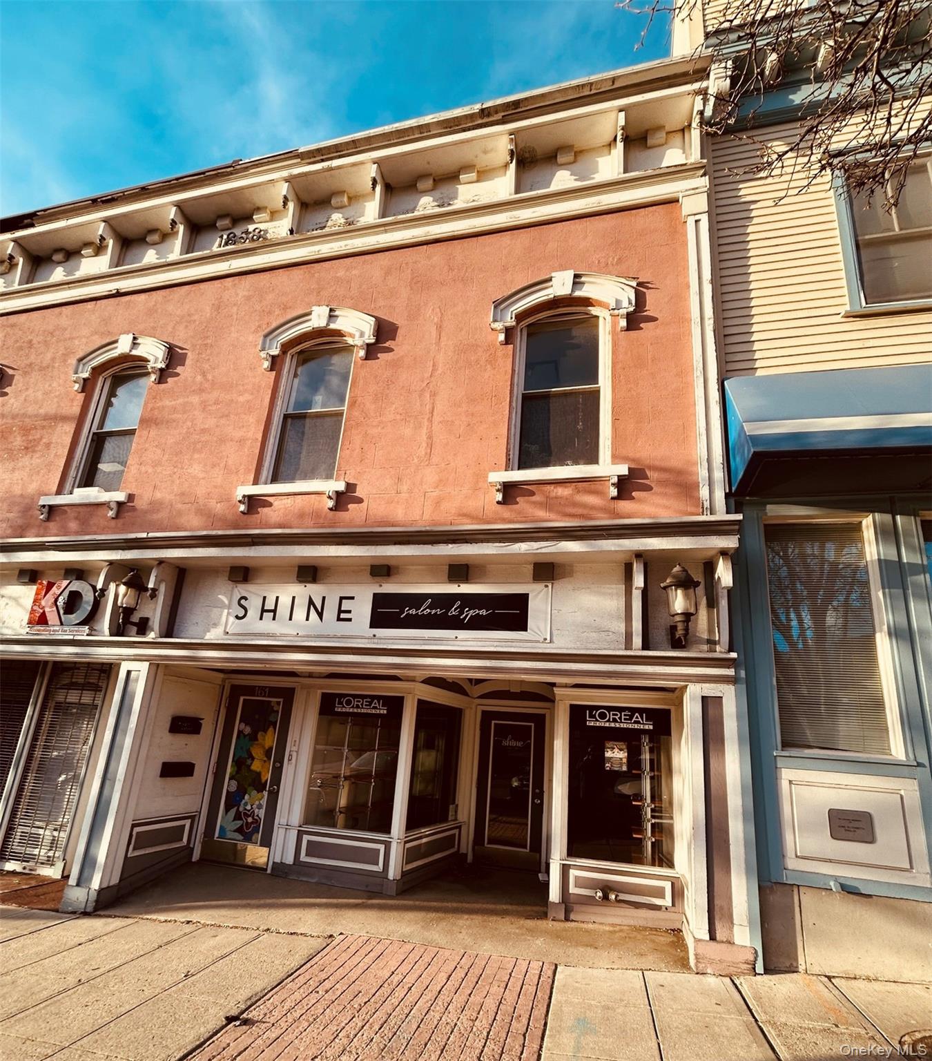 2000 SF Retail on busy Main street in Ossining. Currently outfitted fo...