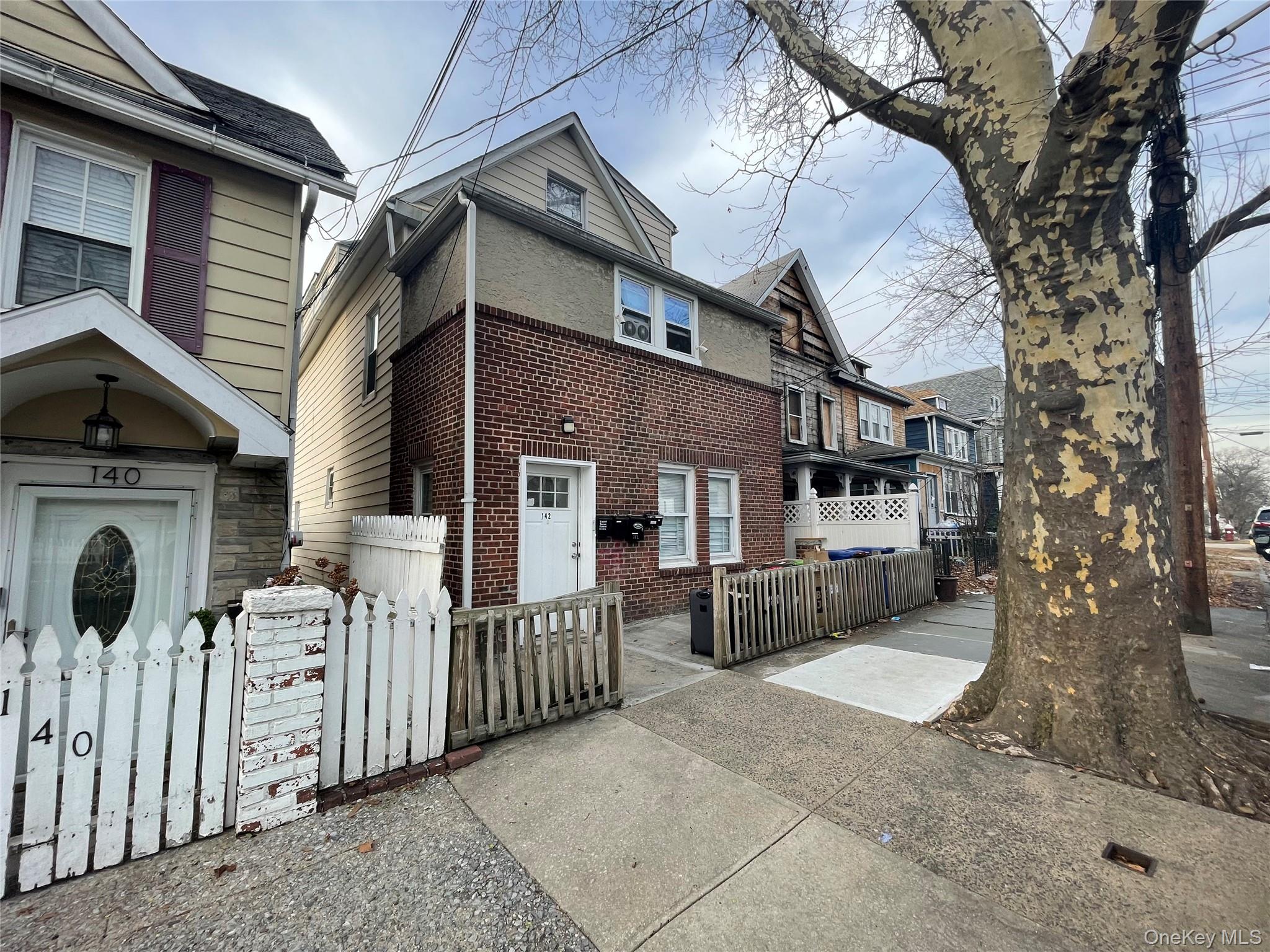 This property is being sold based on the HUGE Rental revenue, Positive...