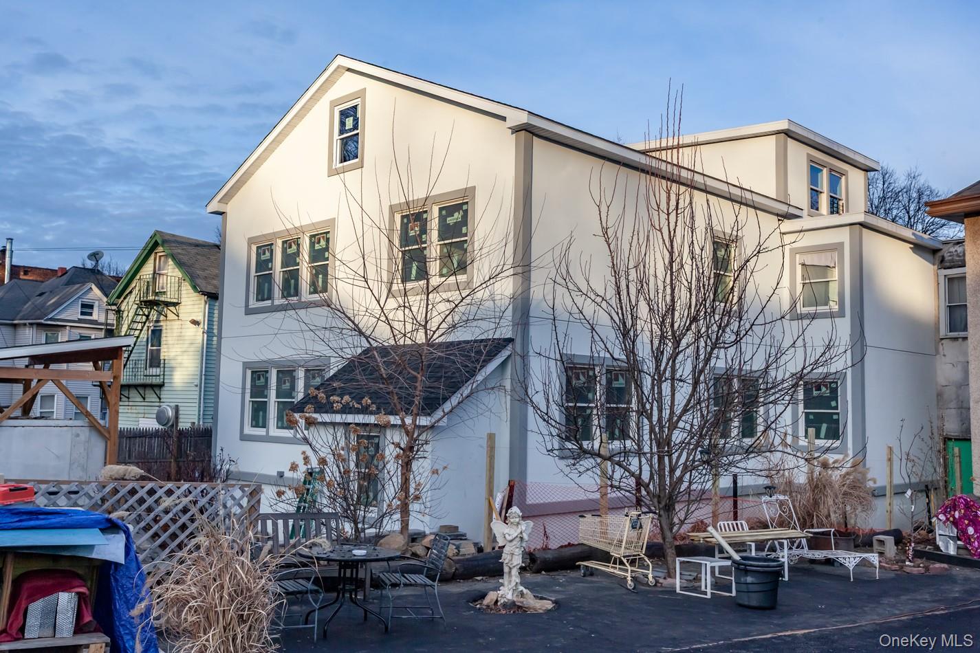 Brand new construction rental featuring 3 bedrooms and 2 full bathroom...