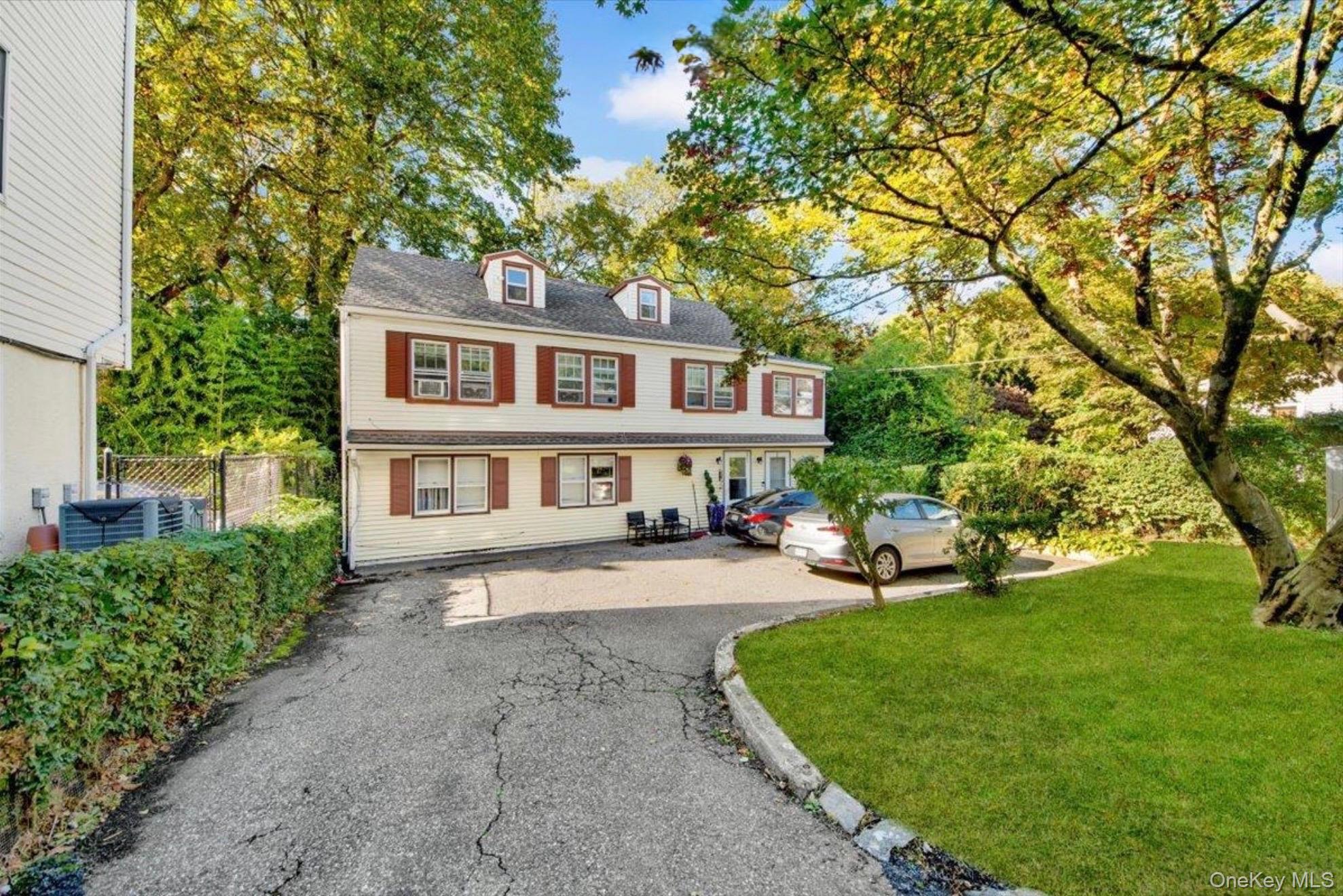 Come and see this first floor two bedroom apartment in North White Pla...