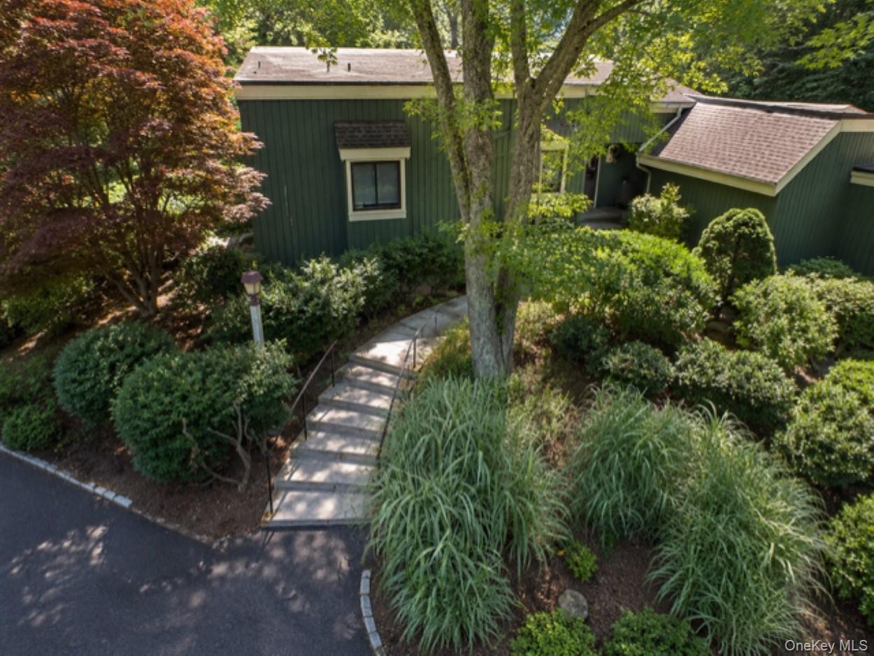 Fabulous renovations! Move-in-Ready! End Unit- 'Madison' One Level, 2...