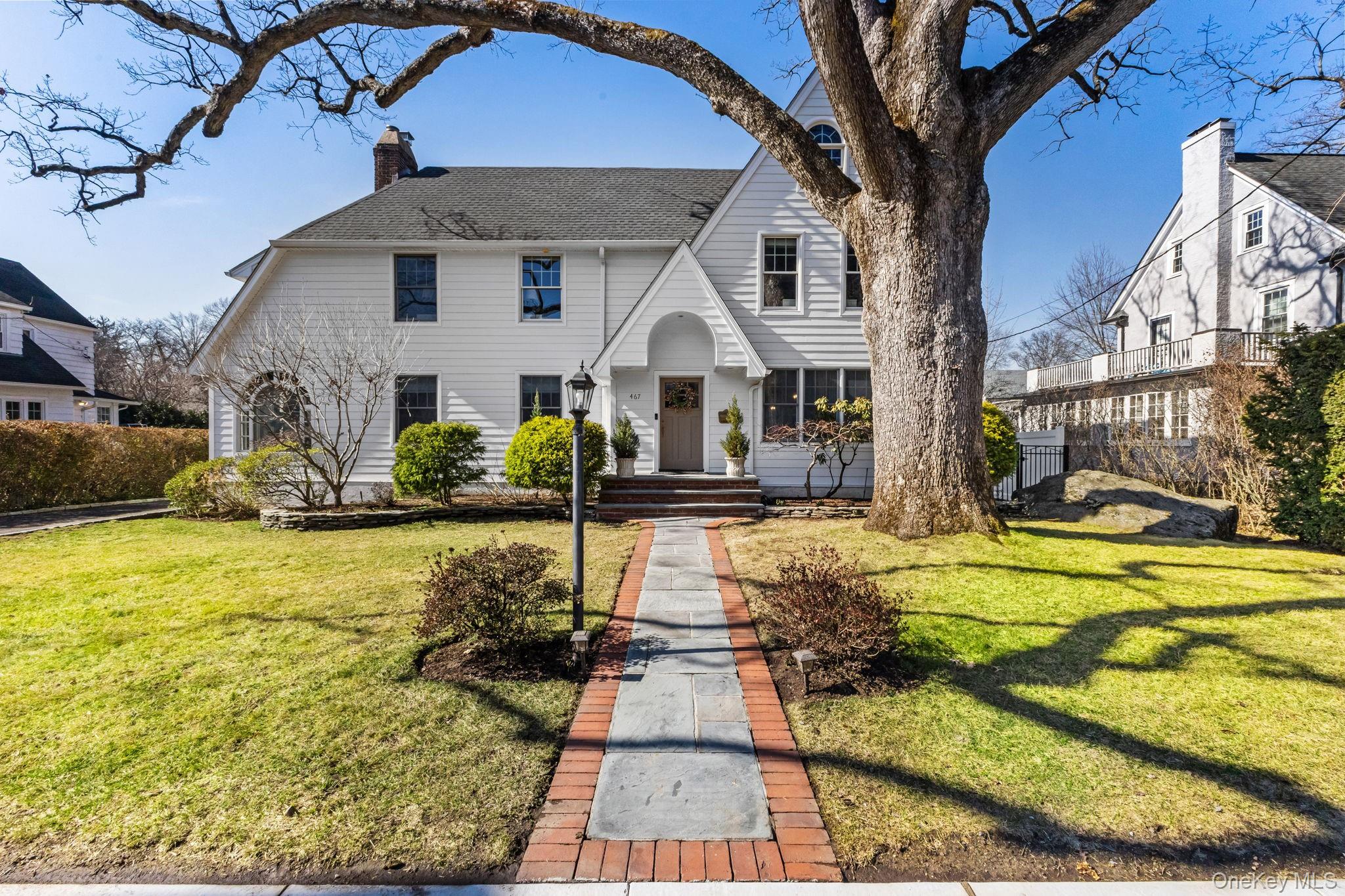 Here's your opportunity to truly love where you live. Discover this di...