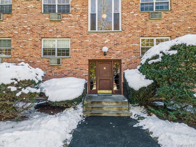 This well-maintained two-bedroom, one-bath co-op at Dove Court offers...
