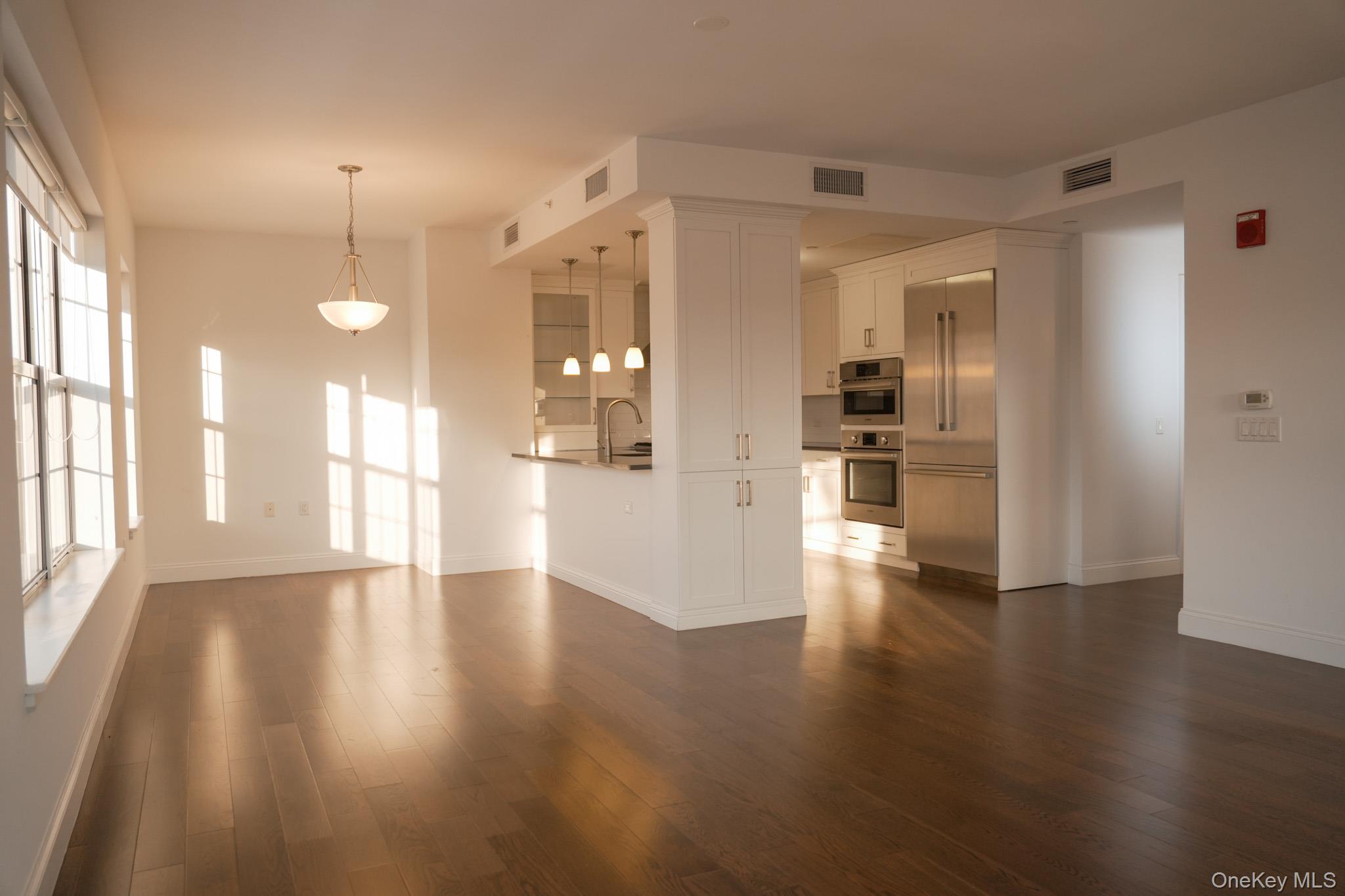 This Cambium Luxury Condominium is located in the heart of downtown La...