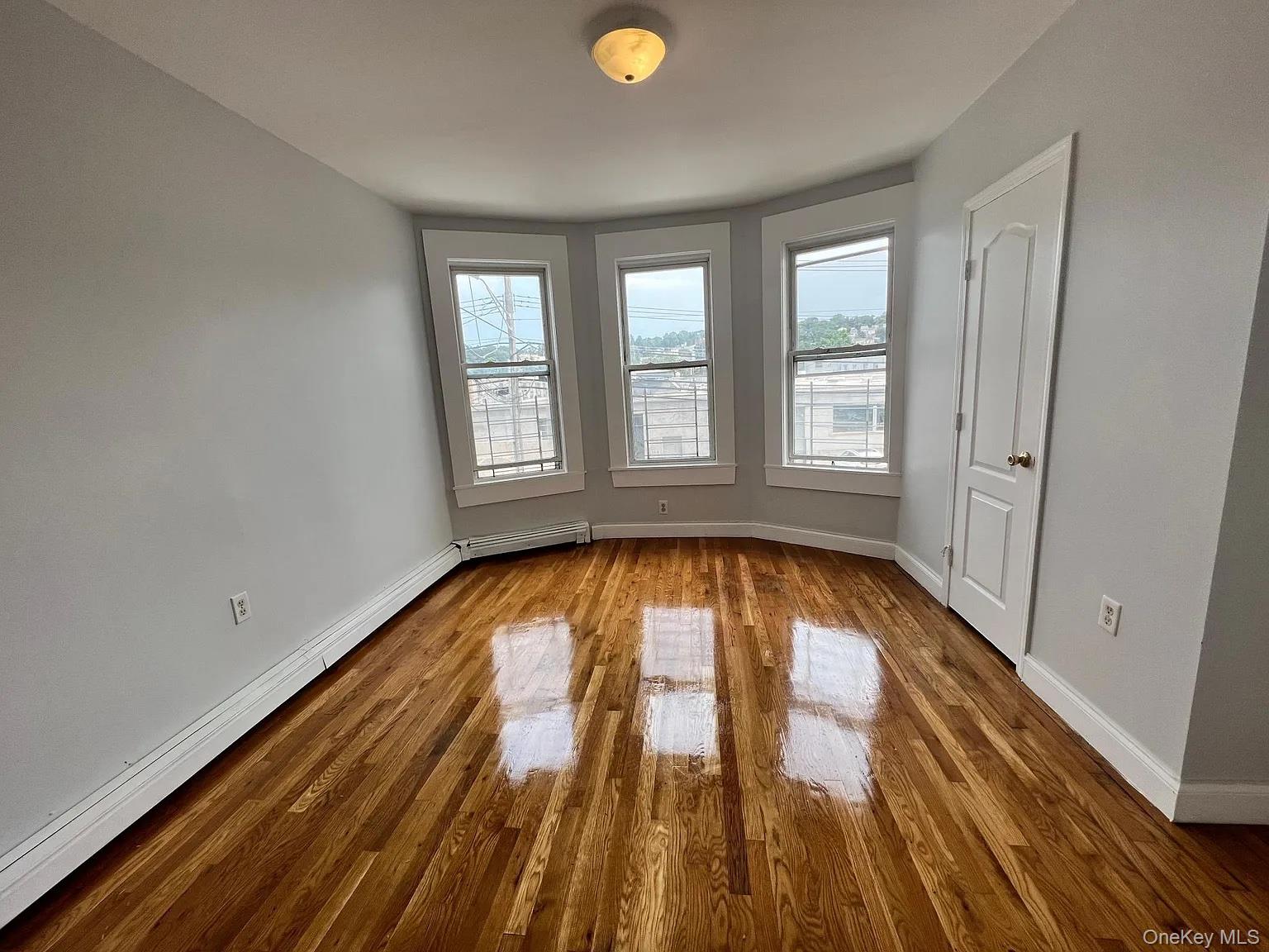 This bright and inviting 2-bedroom, 1-bathroom apartment is in a multi...