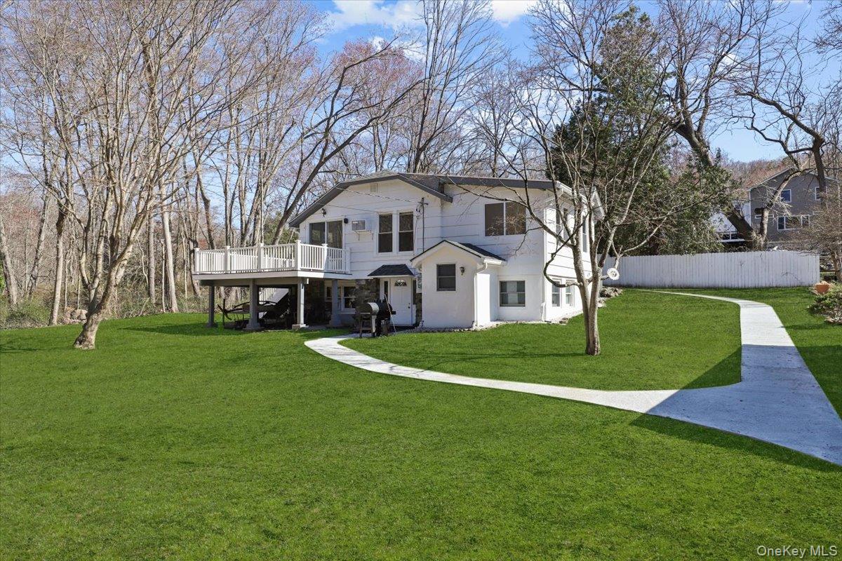 A must see bright spacious fully renovated 2 bedroom, 1 bathroom duple...