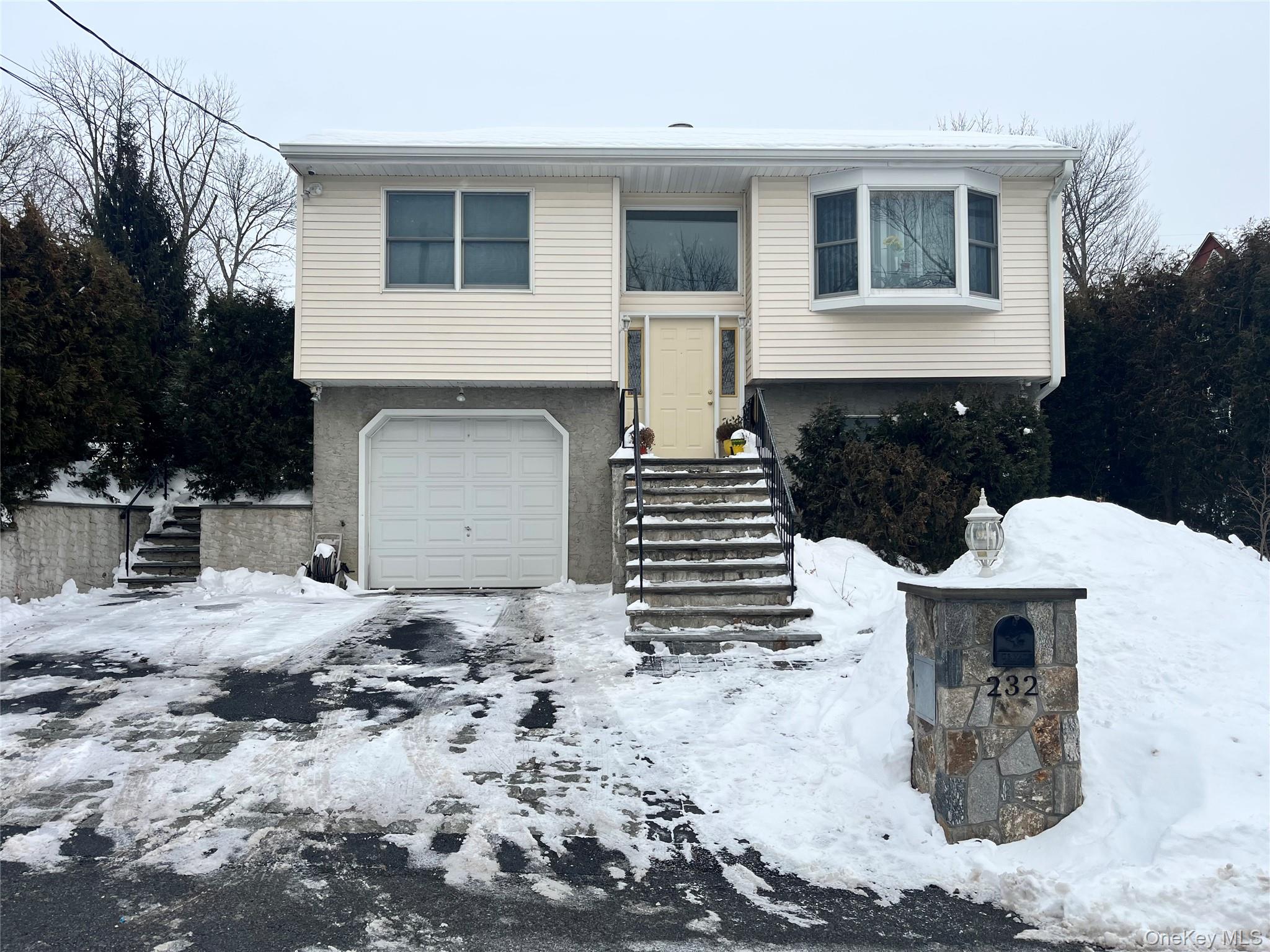 Bright and well maintained in Elmsford, this two-bedroom, one-bath apa...