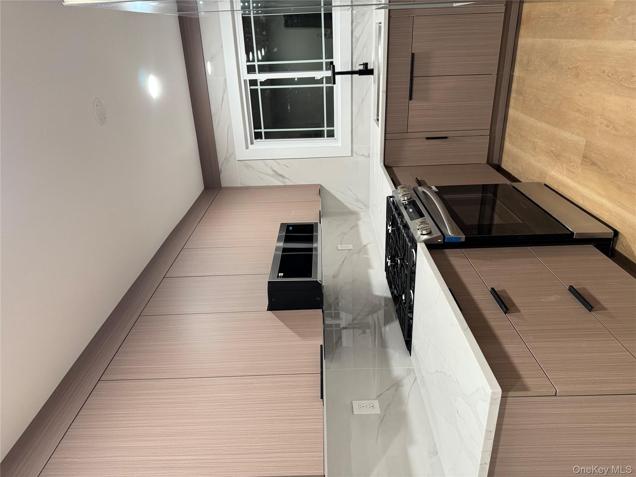 Renovated and spacious 3-bedroom, 1-bath apartment in Yonkers. Feature...