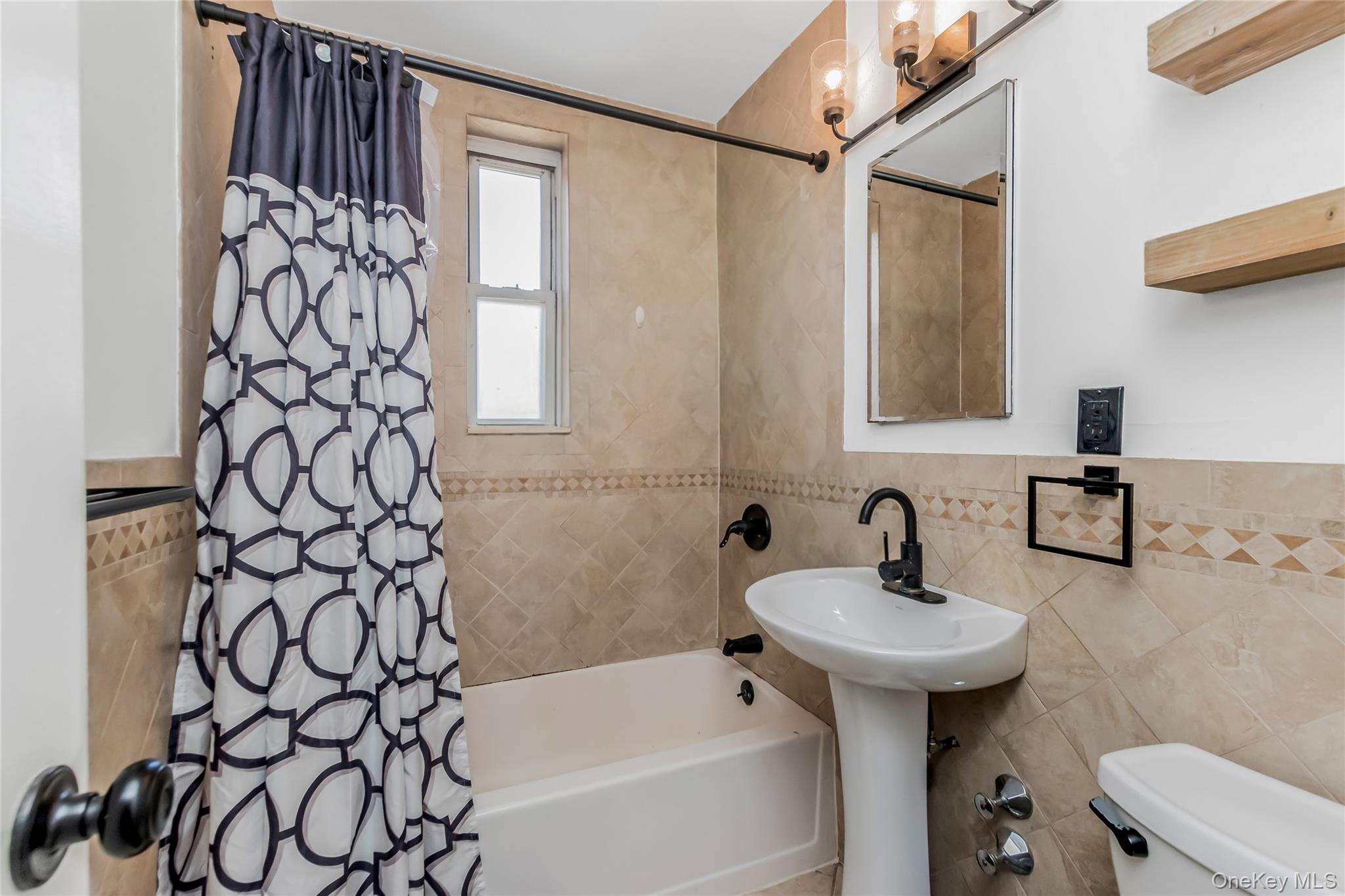 Photo 6 of this property