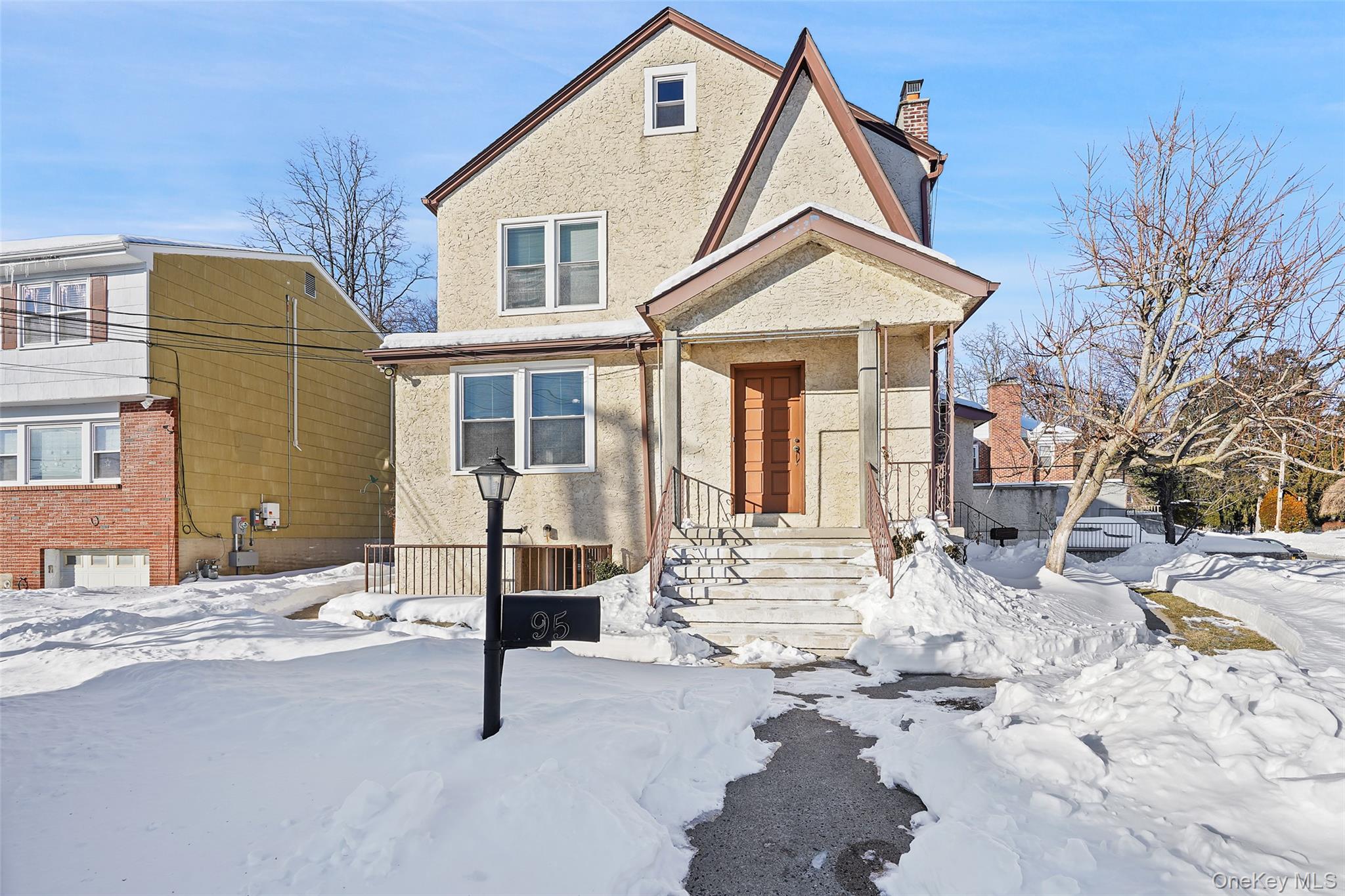 Welcome to 95 King St #1. If you are looking for a beautiful Apartment...