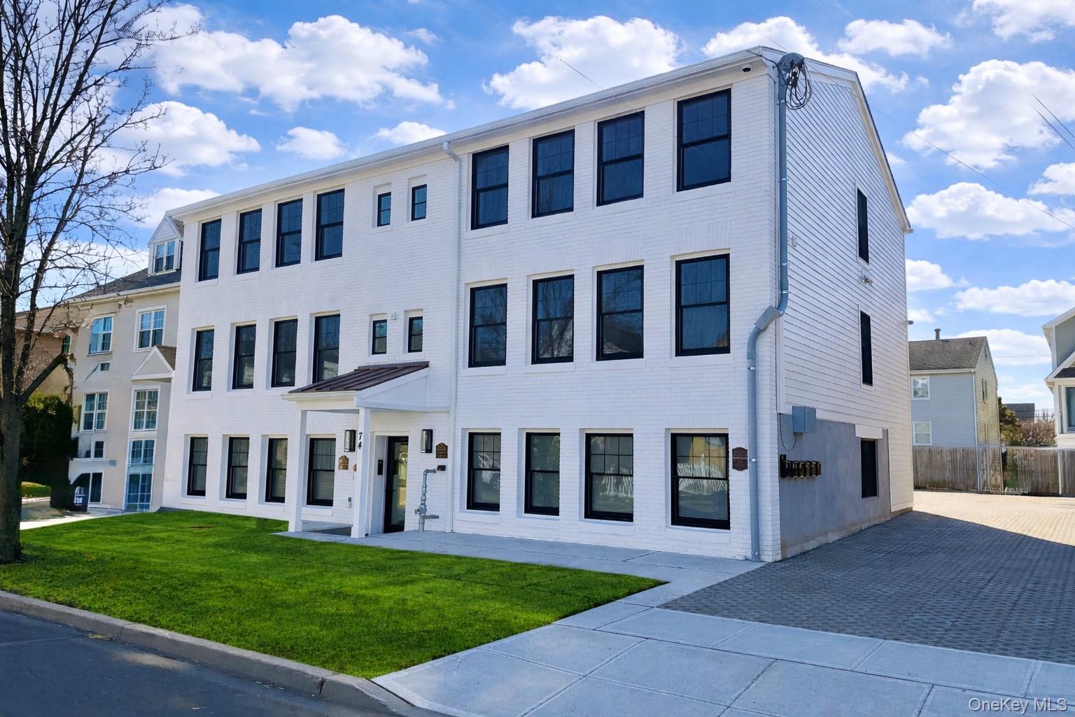 WALK TO ALL from this New Luxury 2 Bedroom Designer Unit in Downtown H...