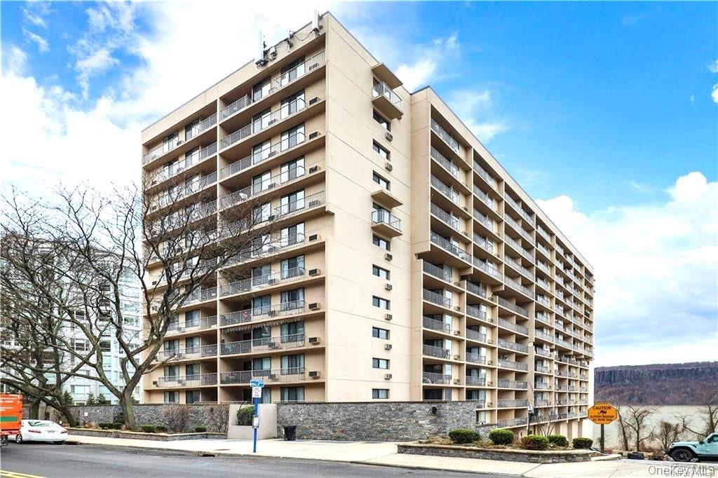 Enjoy Hudson River and Palisades views plus an effortless commute from...