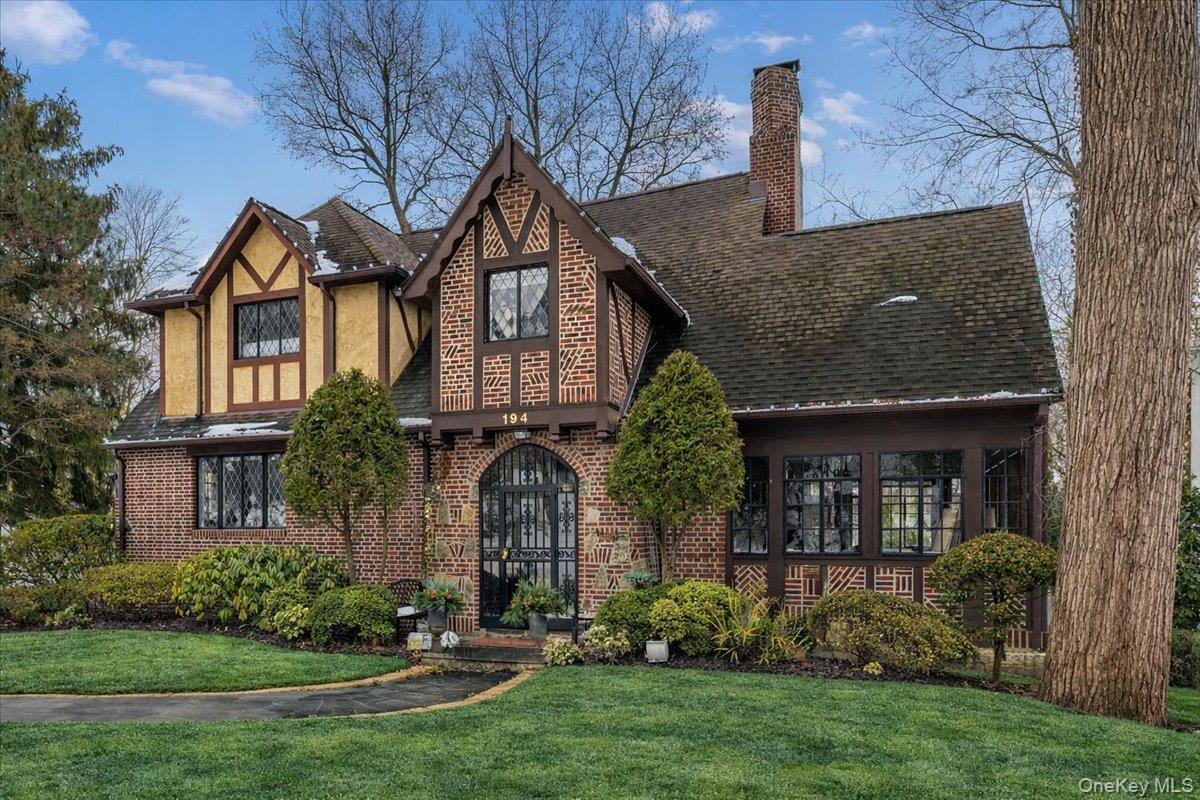 Welcome to 194 Hickory Grove Drive East, where curb appeal truly sets...