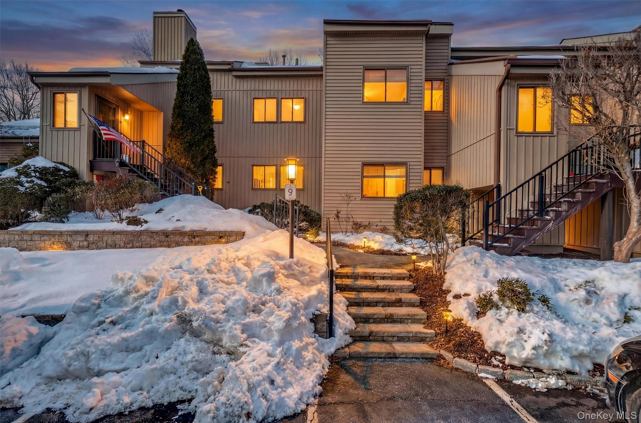 Pet-friendly Hudson View condo with serene wooded surroundings. This b...