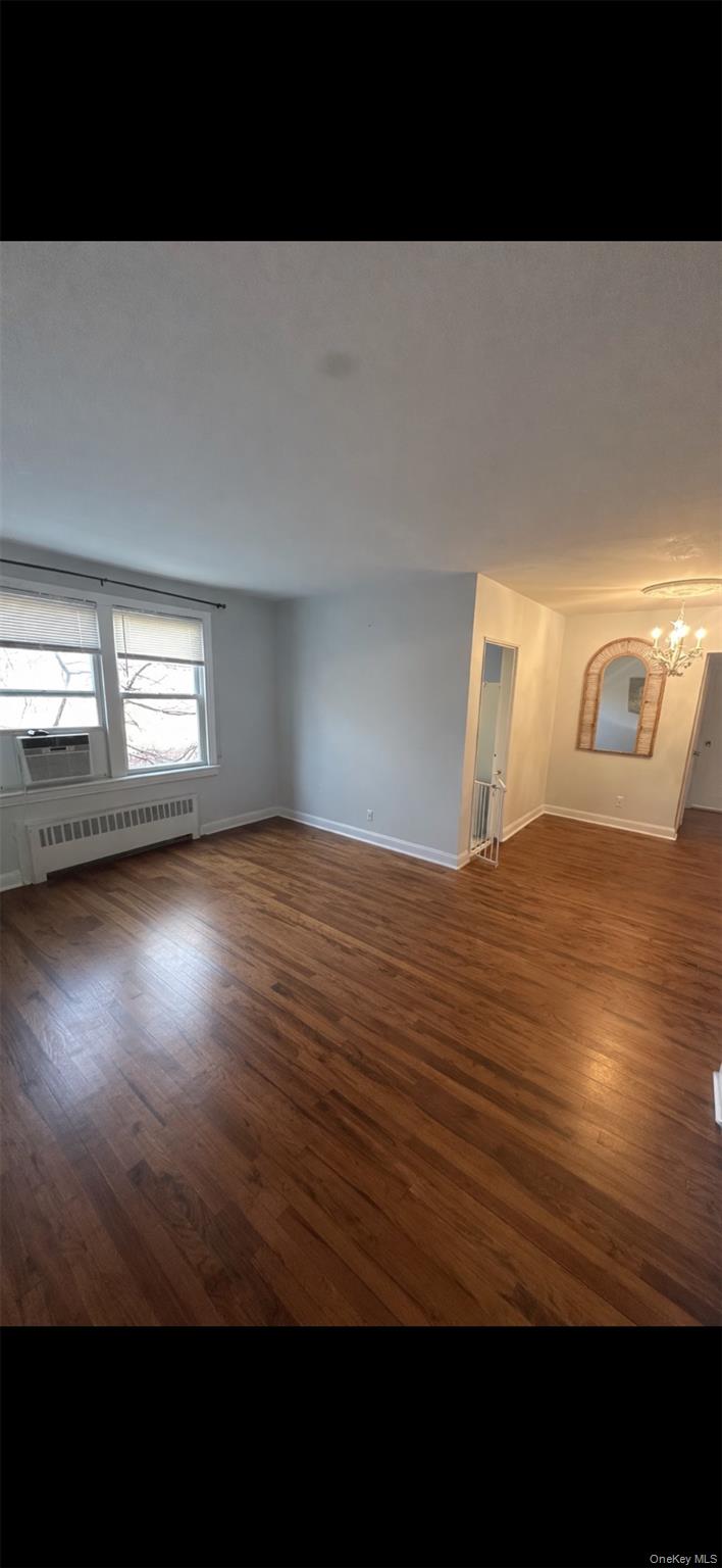Nice apartment close to shopping area, close to Manhattan easy access...