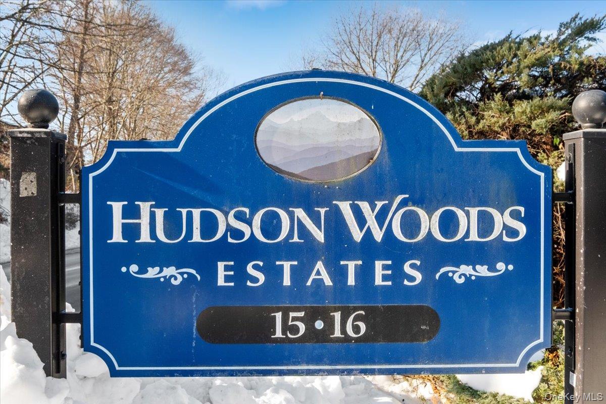 Beautifully maintained 2-bedroom, 1-bath desirable end unit co-op offe...