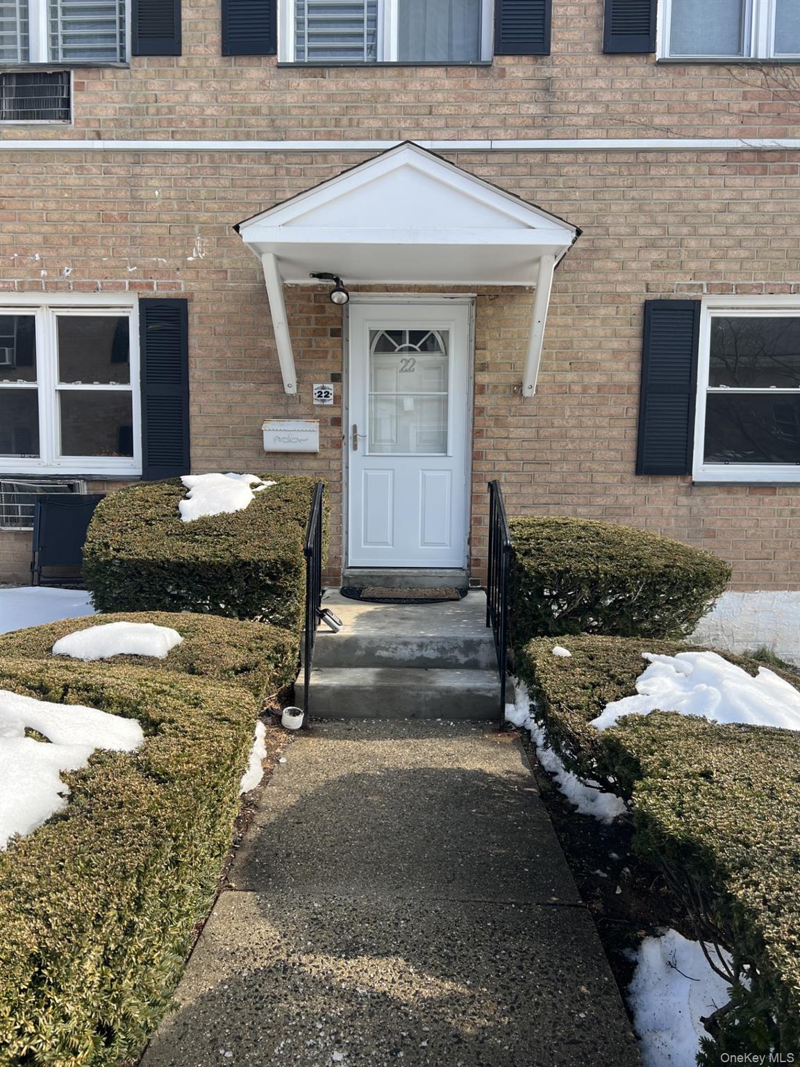 2 Bedroom 1 Bath Townhouse at the hillcroft Condominium open layout co...