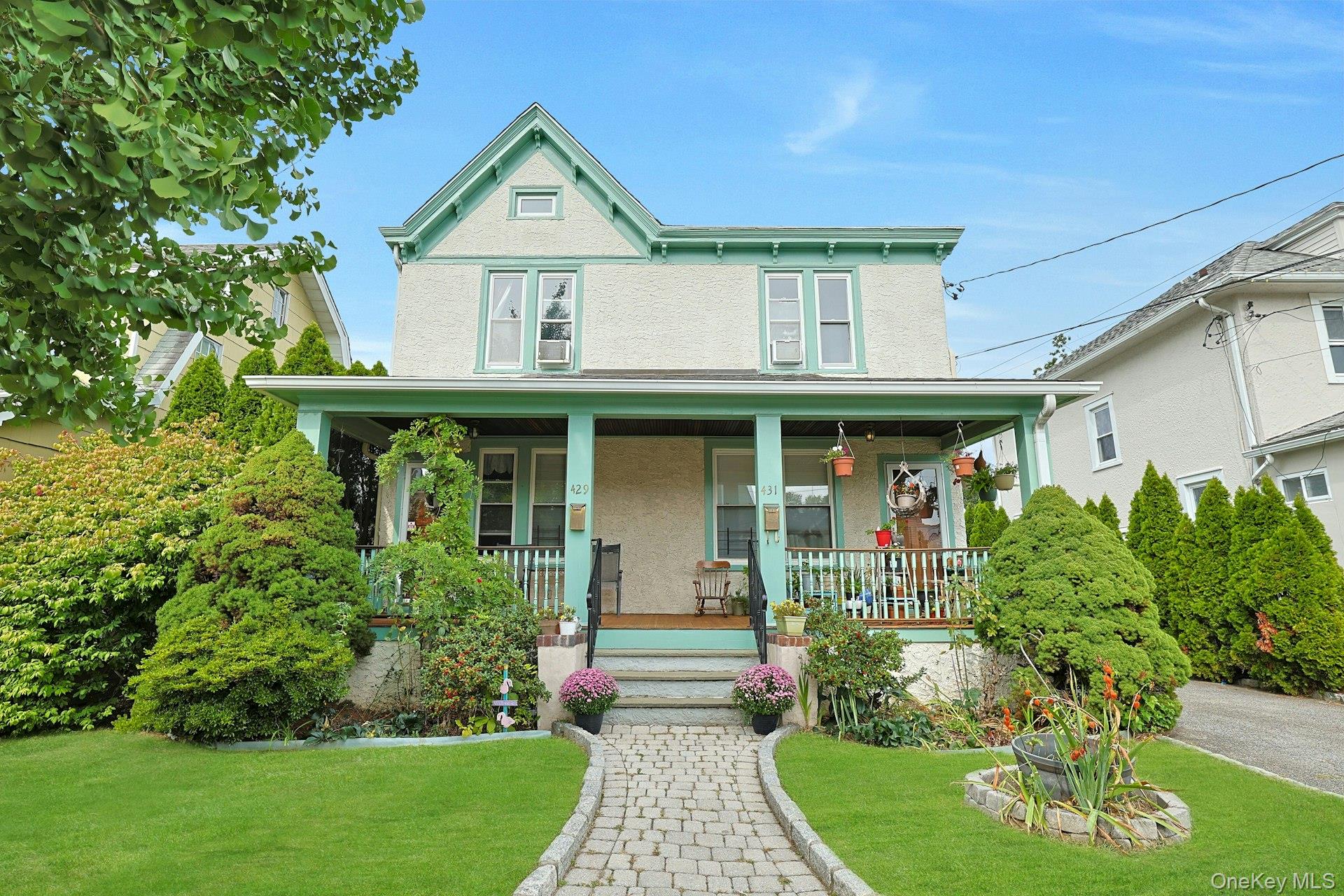 Move “FOURTH” with your new lifestyle! Start rockin’ it on the rocking...