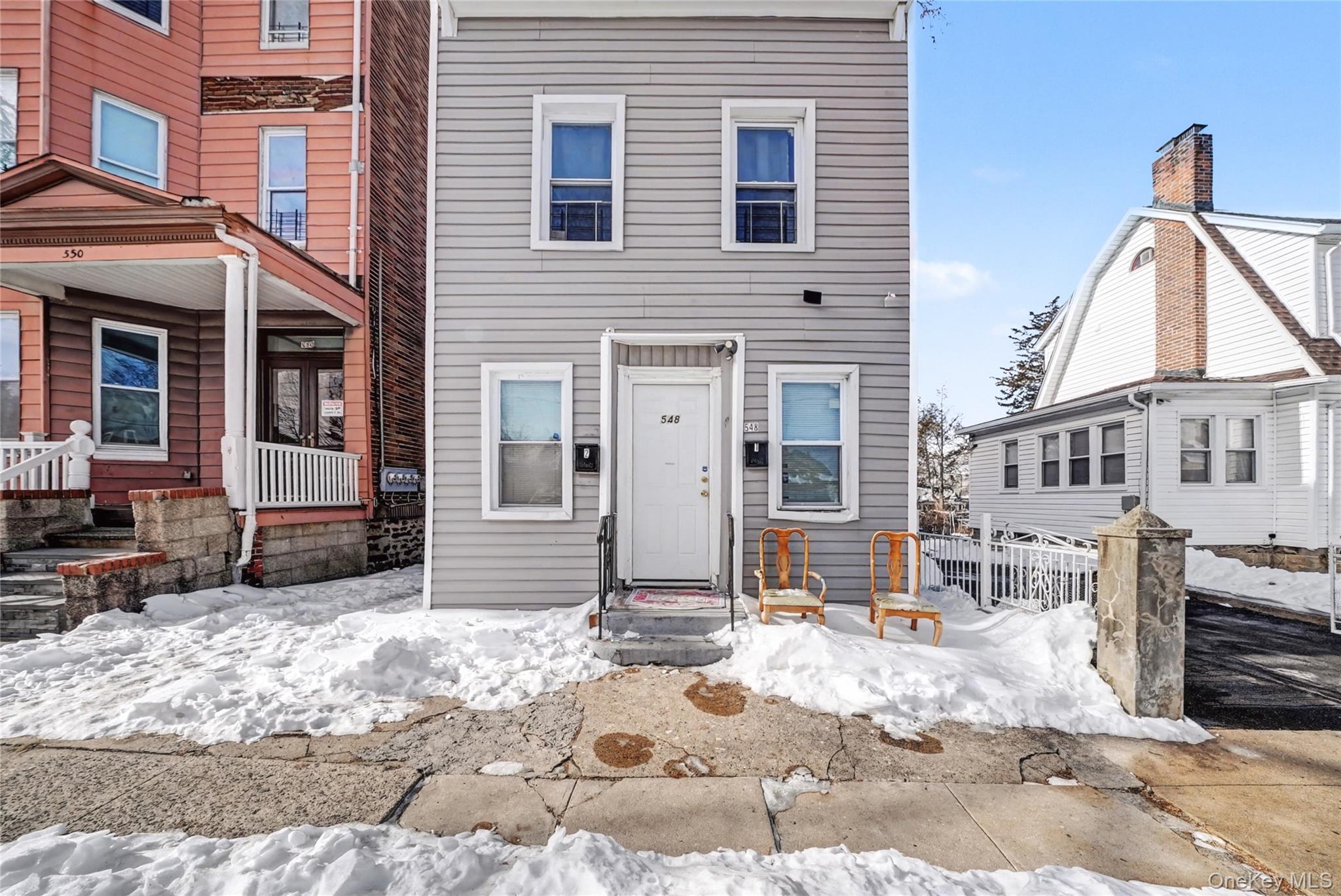 High-demand, income-generating 2-unit multifamily opportunity built fo...