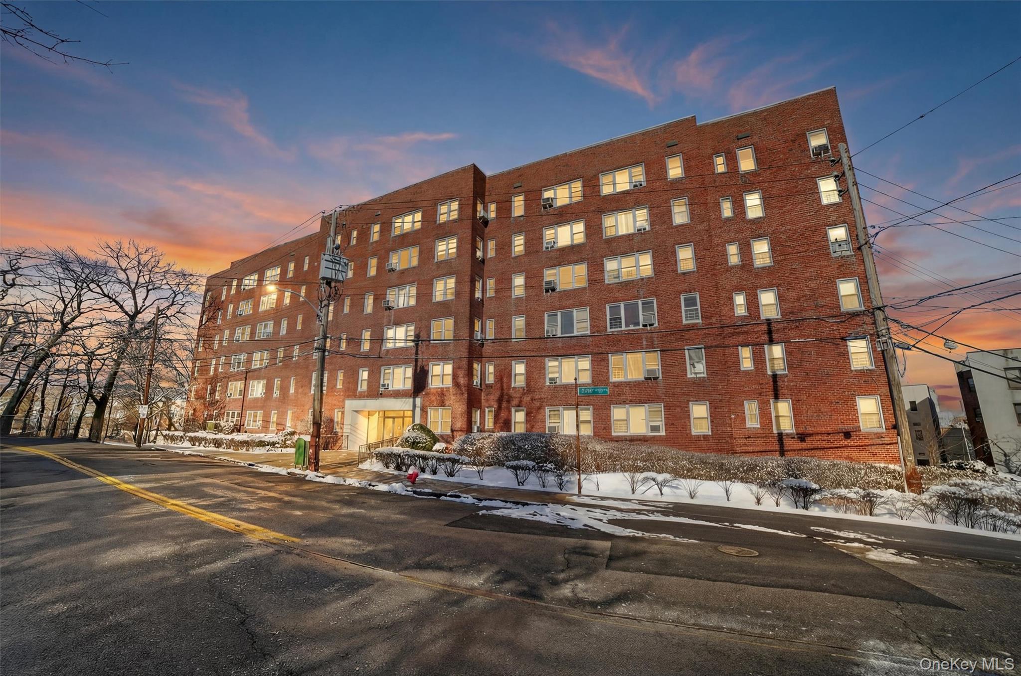 Welcome home to this beautifully maintained 2-bedroom, 1.5-bath co-op...