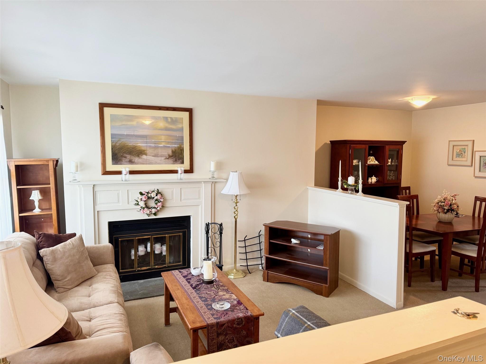 Welcome to easy, commuter-friendly living in the heart of Tarrytown. T...