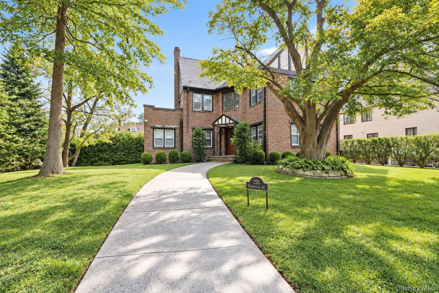 Photo 4 of this property