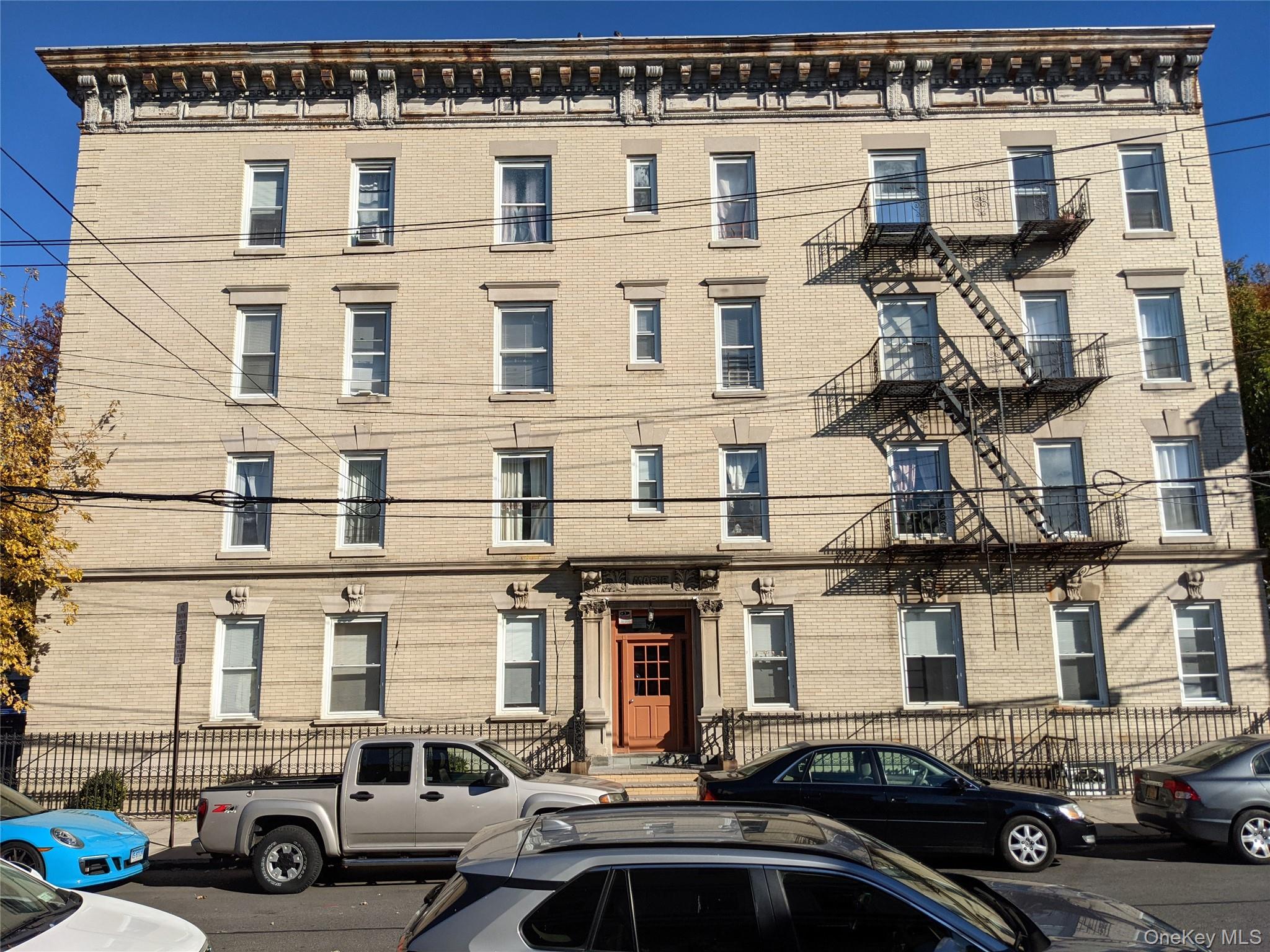 Commuter’s Dream! Spacious 2BR Near Metro-North & Hospital

Discover t...