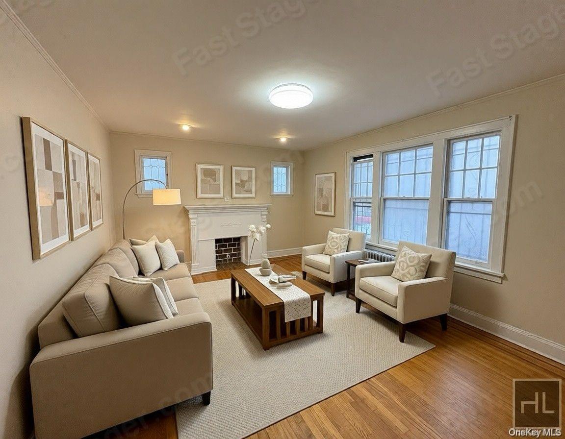 2-Bedroom Apartment Available Now!

Fits a queen-size bed
Spacious liv...