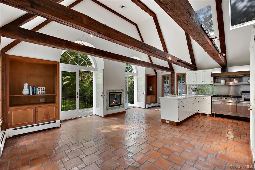 Photo 4 of this property