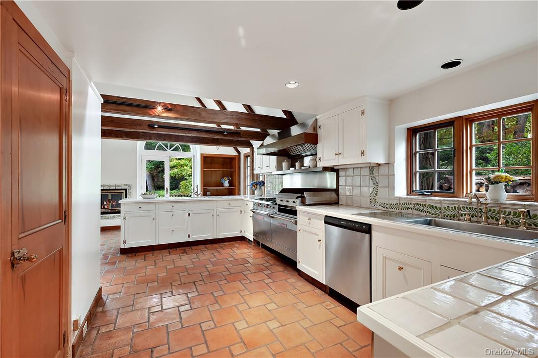 Photo 6 of this property