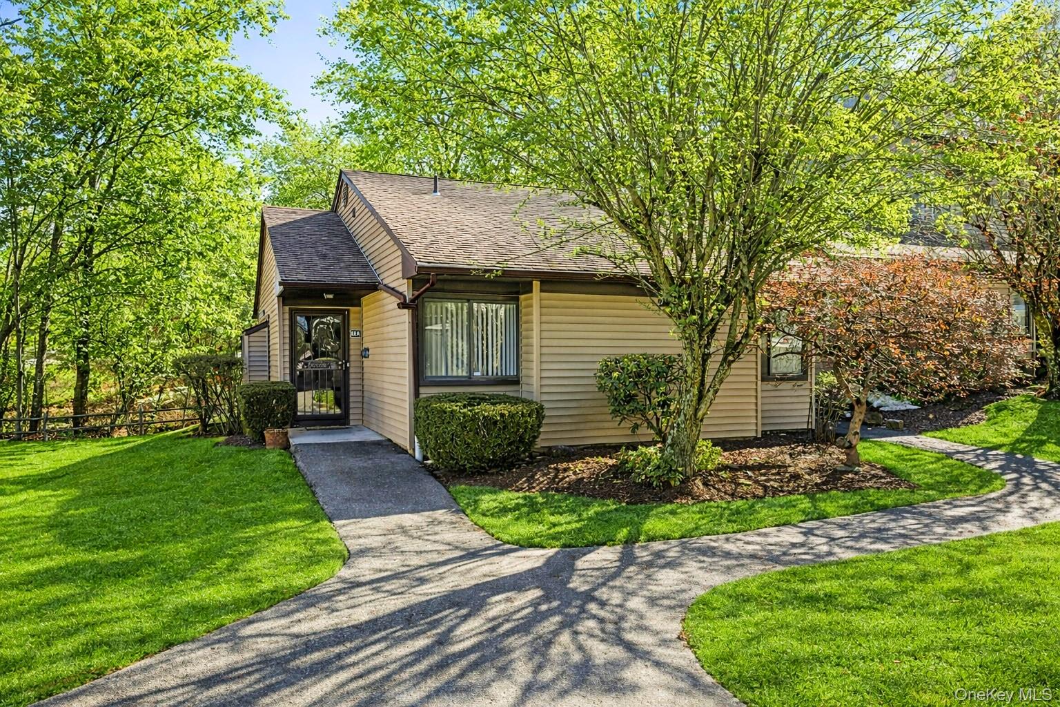 Welcome to this sought after Bradford model in Jefferson Village, an o...
