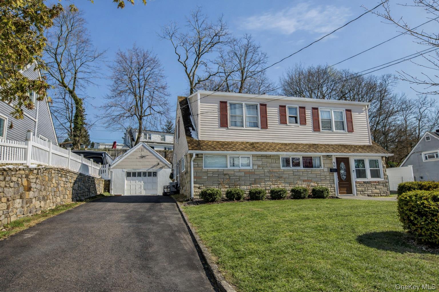 Lovely Cape located in desirable Westchester Hills. This 1800 square f...