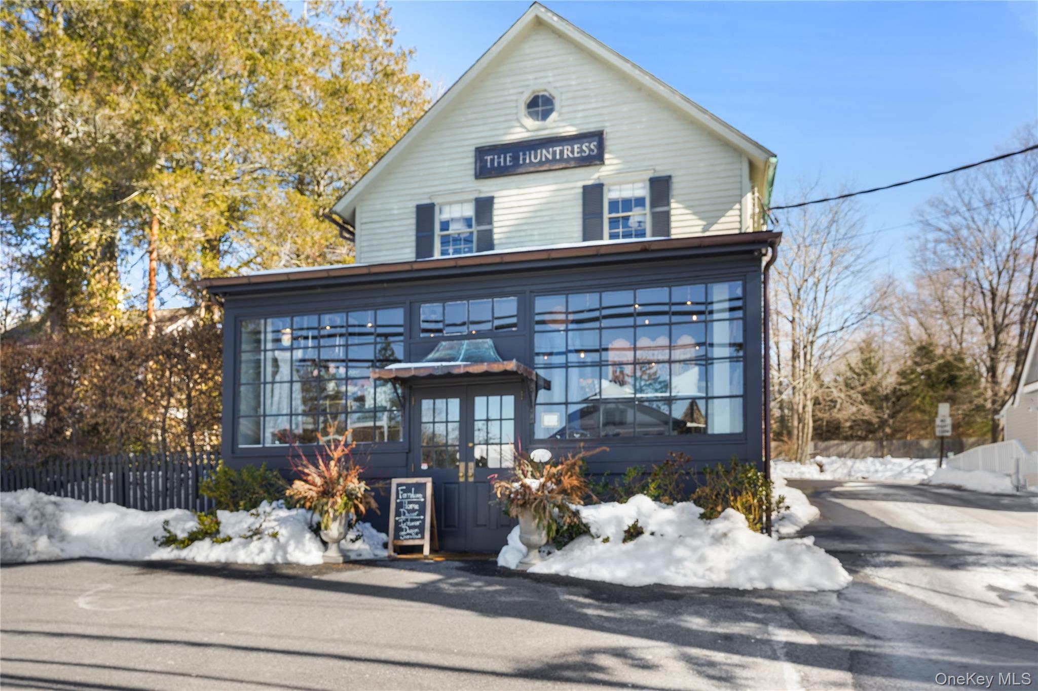 INVESTMENT OR END-USER OPPORTUNITY......Directly across the street fro...