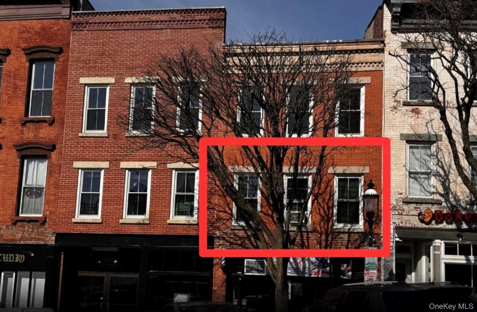 Outstanding leasing opportunity at 175 Main St in Ossining! This 450 s...