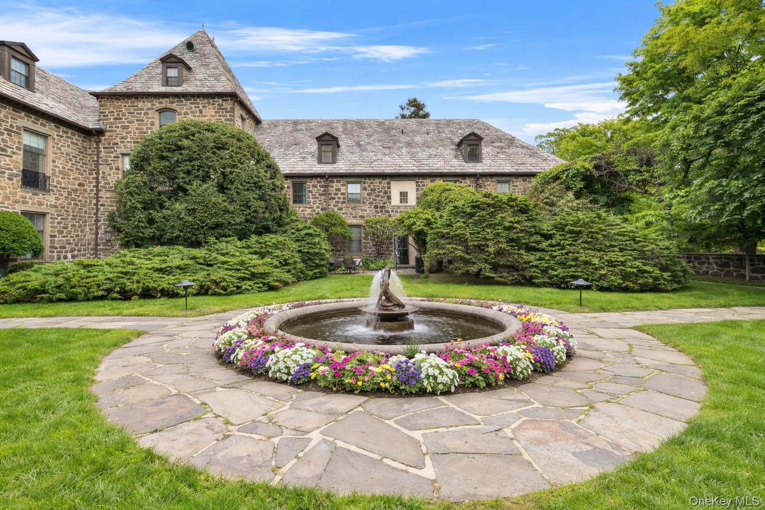 Price Improvement | Motivated Sellers | Exceptional Value in Valeria
E...