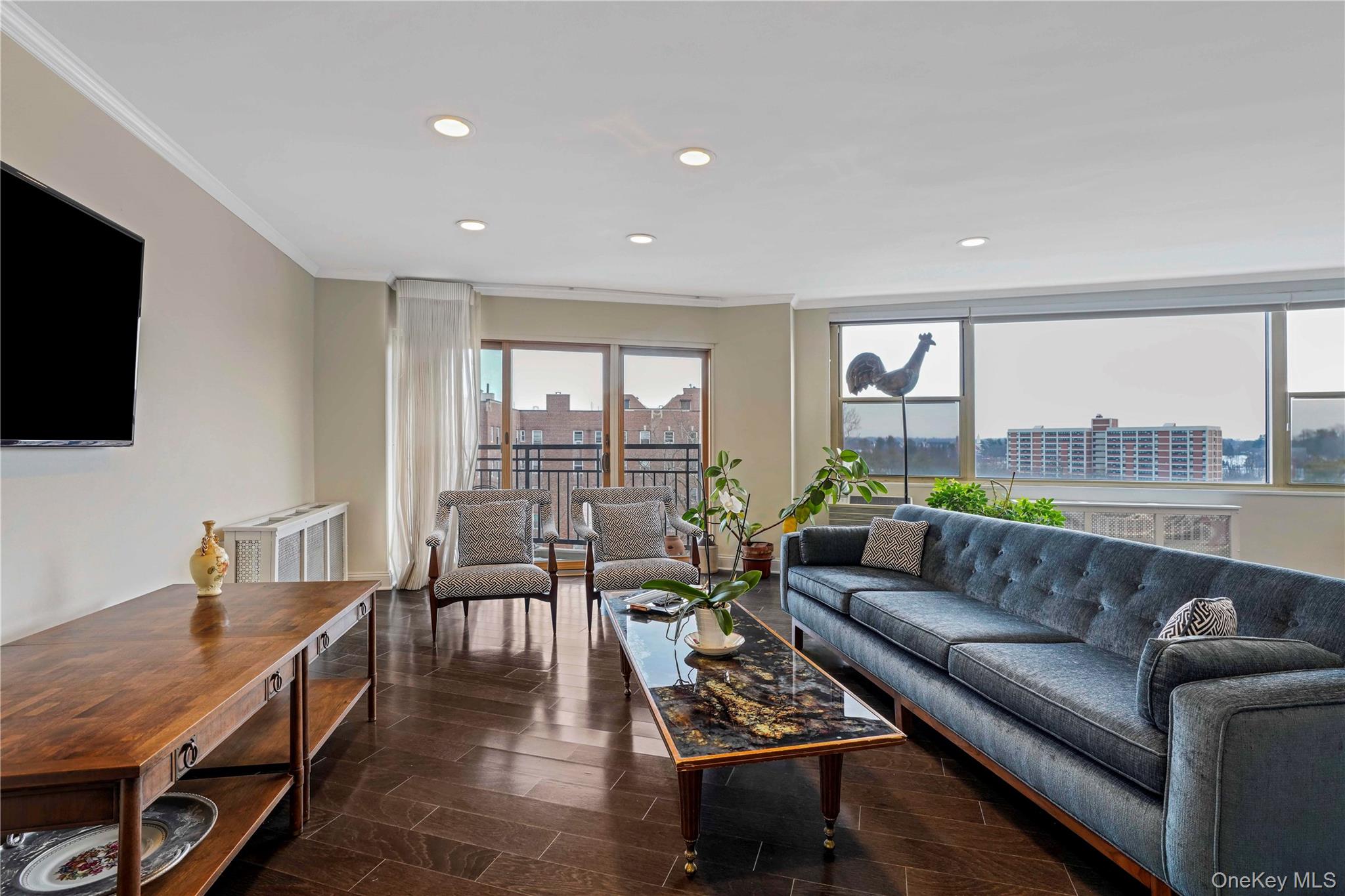 Rare Find in White Plains: 2 Bedroom/2 Bath with Indoor Garage Parking...