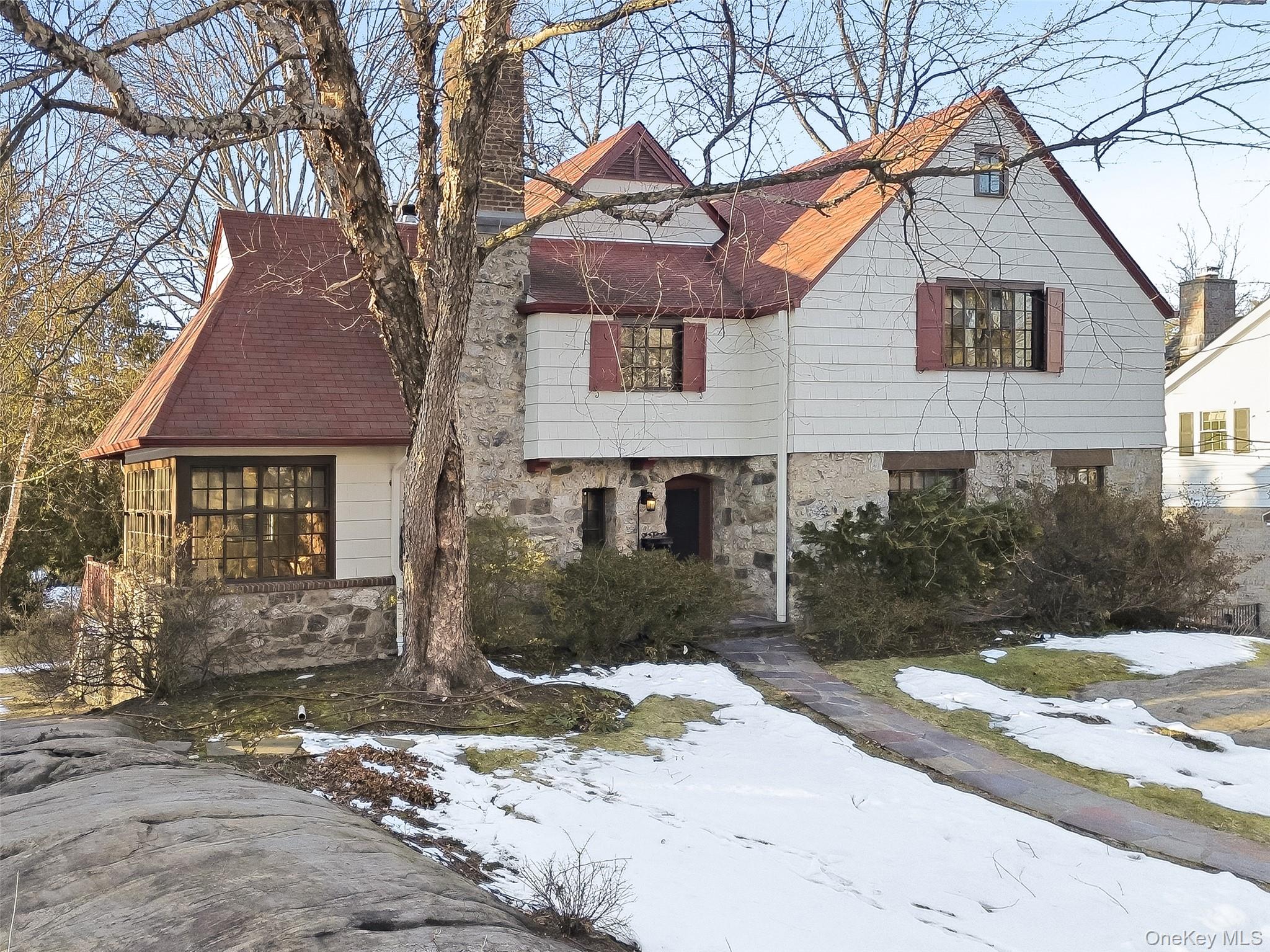 Welcome to 65 Howell Ave. Located in Larchmont's beloved Howell Park N...