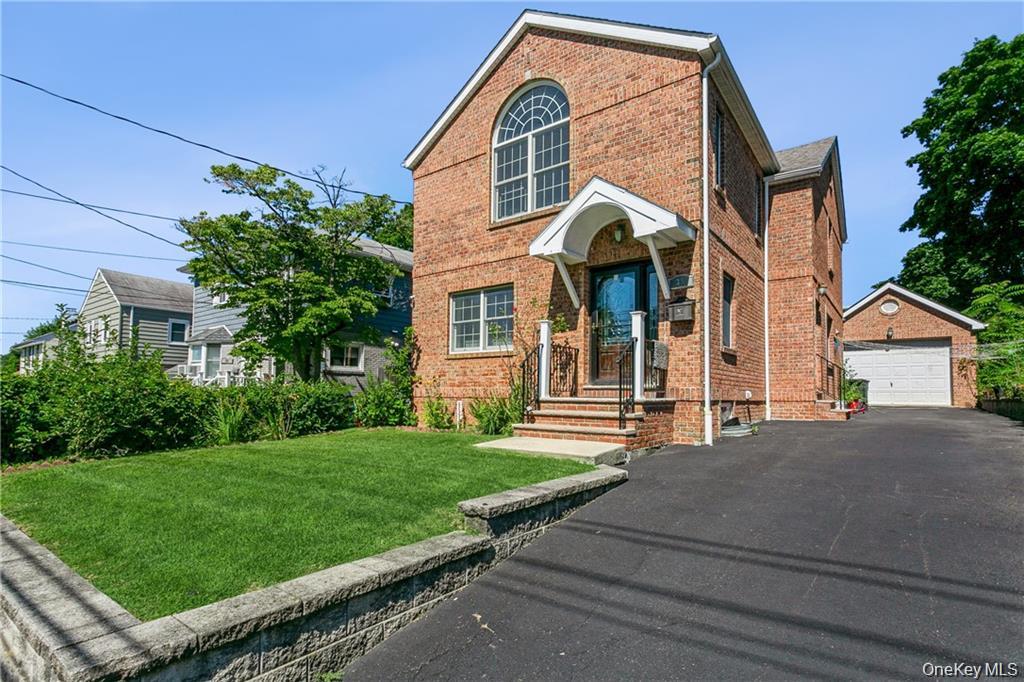 Ready to move-in 2009 Built young brick colonial. This 4 bedroom 4 bat...