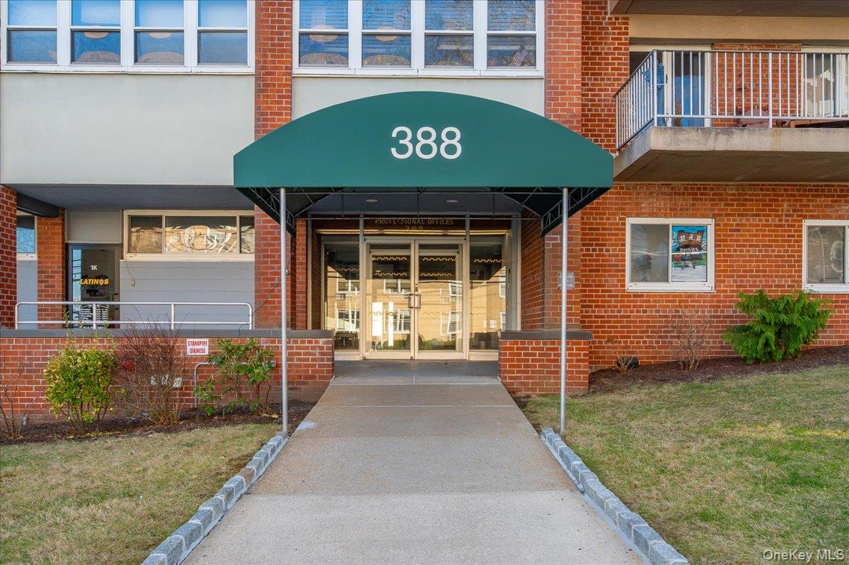 Great opportunity to own commercial space in a well-maintained co-op b...