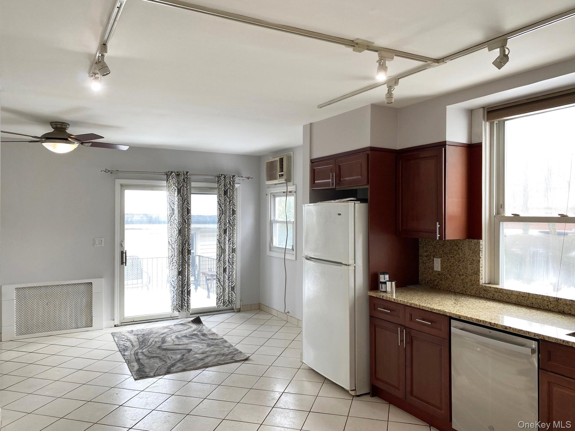 Bright and charming 3 br, 2 bath in the heart of Dobbs Ferry. Features...
