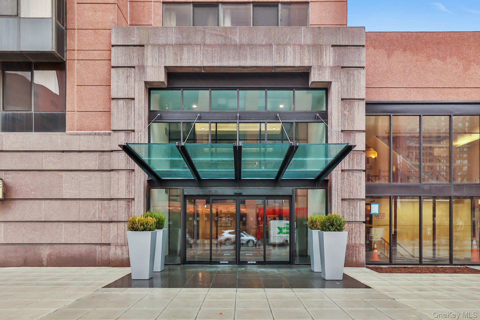 JUST NEWLY RENOVATED : beautiful 1 bedroom apartment now available at...